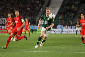 VfL_player during Frankfurt match